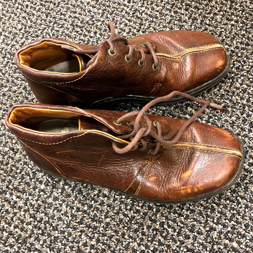 Vintage leather boots world blend